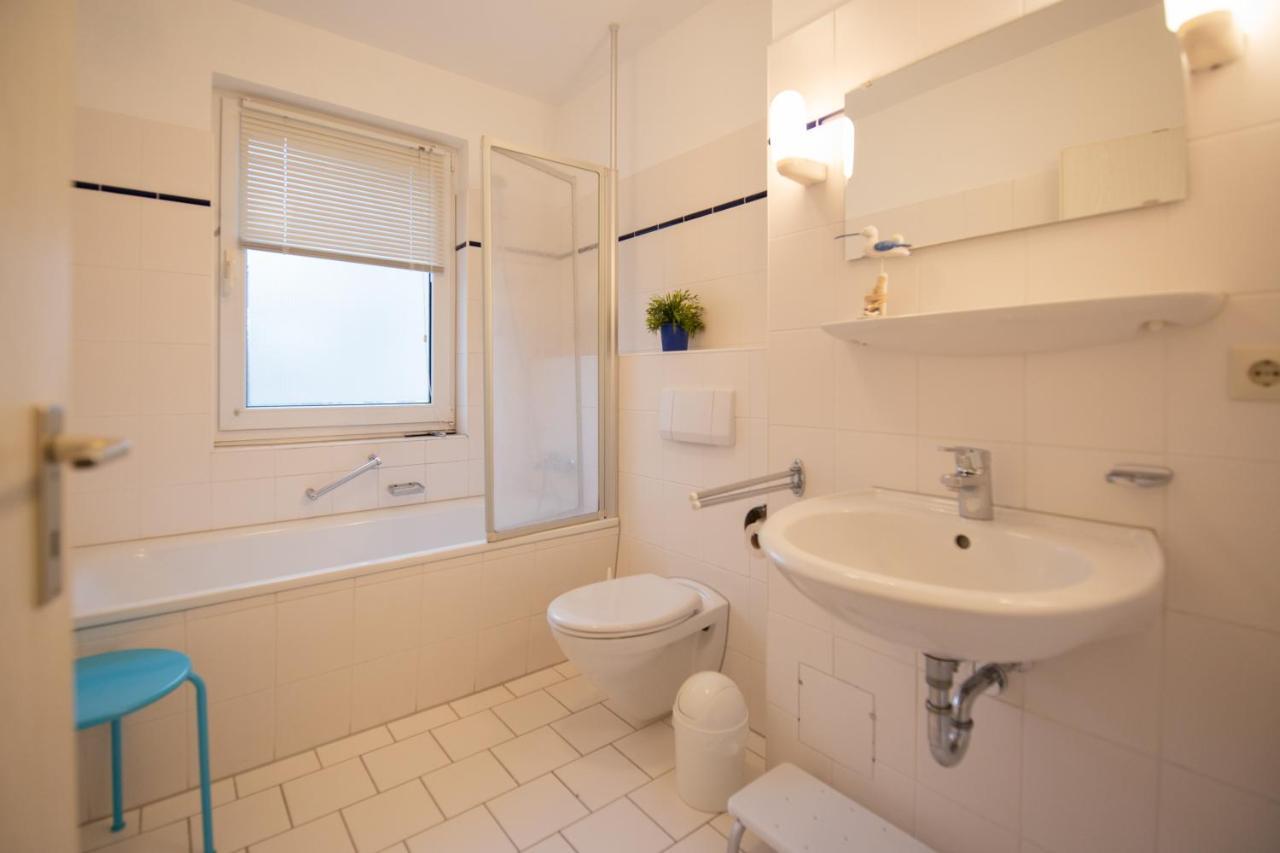 Ferienwohnung Sanddorn - Strandhaus Lobbe Ngoại thất bức ảnh